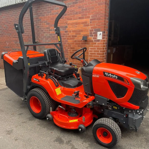 KUBOTA G231 Ride-On Mower (Low Dump) + Rear Discharge Deflector (secondhand)