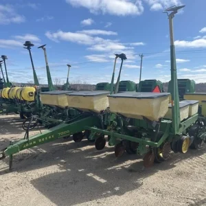 JOHN DEERE 7000