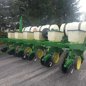 JOHN DEERE 7000